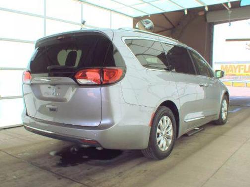 2018 Chrysler Pacifica Touring-L