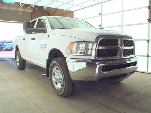 2017 RAM 3500 Tradesman Crew Cab 4x4 6'4' Box