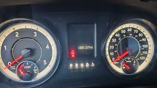 2017 RAM 3500 Tradesman Crew Cab 4x4 6'4' Box