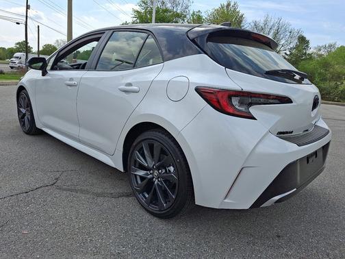 2025 Toyota Corolla Hatchback XSE