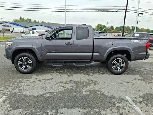 2016 Toyota Tacoma TRD Sport