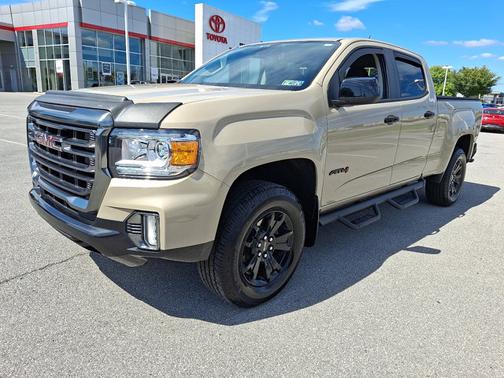 2022 GMC Canyon 4WD AT4 w/Leather