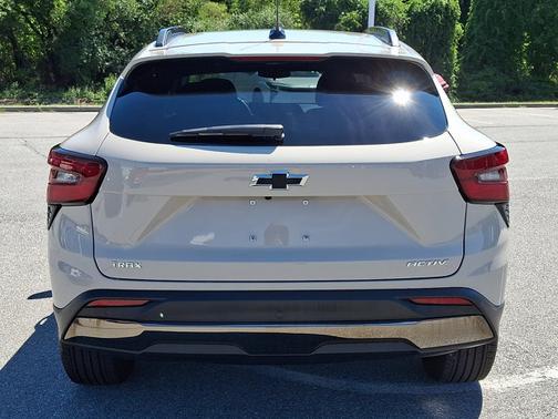 White Sands 2026 Chevrolet Trax ACTIV