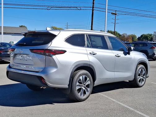 2025 Toyota Highlander XLE