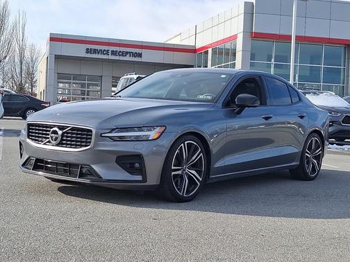 2019 Volvo S60 R-Design