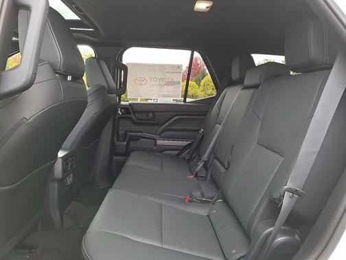 2025 Toyota 4Runner TRD Off Road