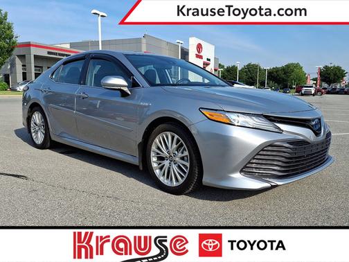 2019 Toyota Camry Hybrid XLE
