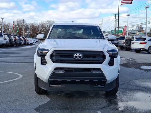 2025 Toyota Tacoma SR5