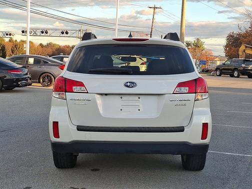2013 Subaru Outback 2.5i Limited