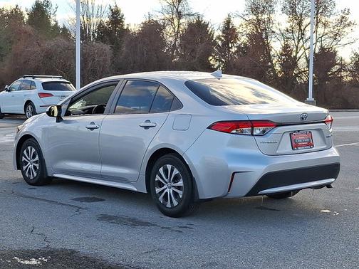 2022 Toyota Corolla Hybrid LE