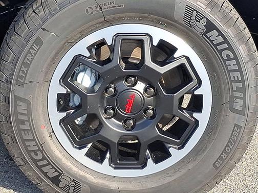 2025 Toyota 4Runner TRD Off Road