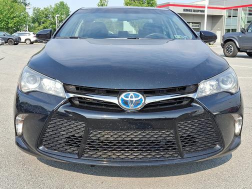 2017 Toyota Camry Hybrid SE
