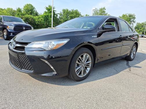 2017 Toyota Camry Hybrid SE