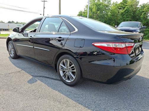 2017 Toyota Camry Hybrid SE