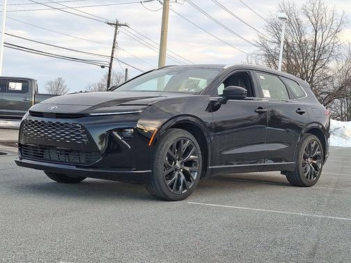 2025 Toyota Crown Signia Limited