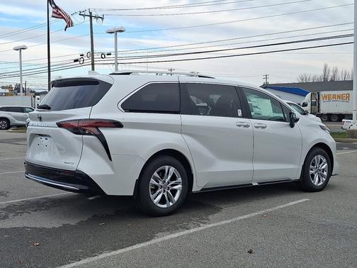 2026 Toyota Sienna Limited