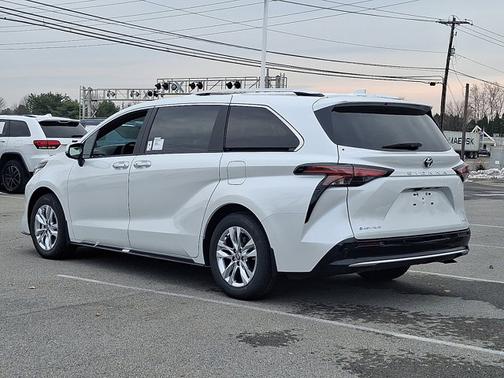 2026 Toyota Sienna Limited