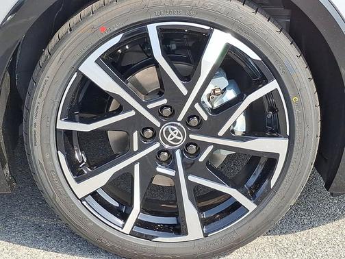 Cutting Edge 2026 Toyota Prius Plug-In Hybrid XSE