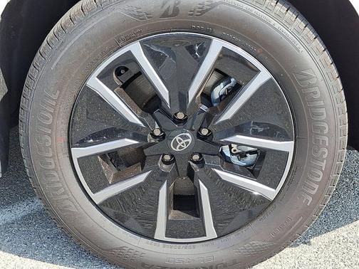 Wind Chill Pearl 2026 Toyota bZ XLE