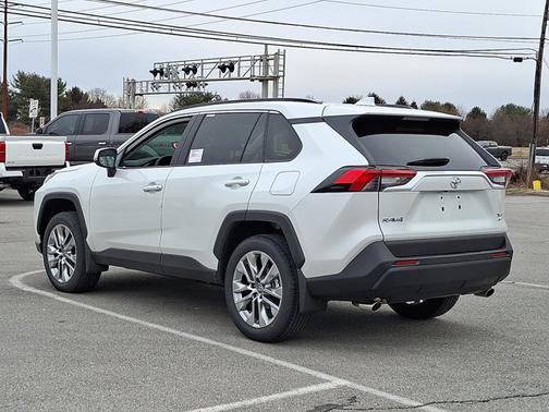 2025 Toyota RAV4 XLE Premium