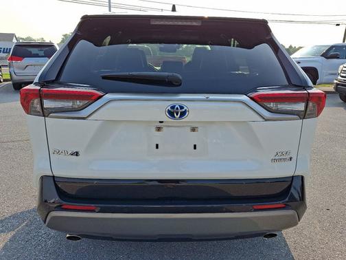 2021 Toyota RAV4 Hybrid XSE