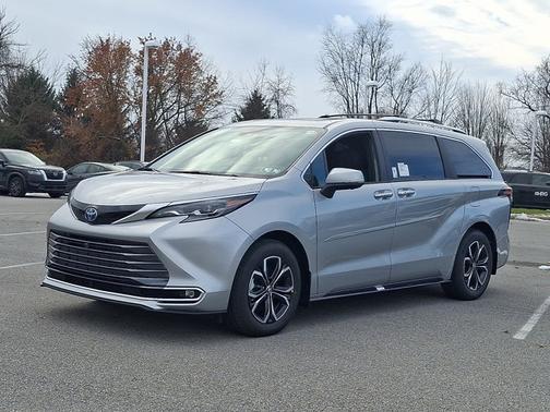 2025 Toyota Sienna Platinum