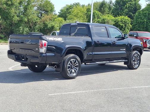 MIDNIGHT BLACK ME 2020 Toyota Tacoma TRD Sport