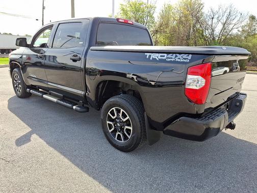 2016 Toyota Tundra SR5