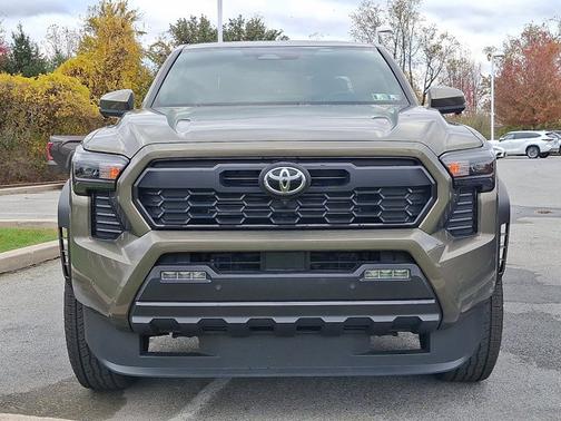 2024 Toyota Tacoma TRD Off Road