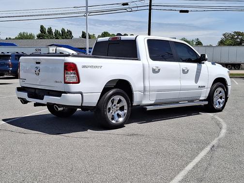 Bright White Clearcoat 2022 RAM 1500 Big Horn