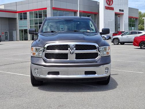 Granite Crystal Metallic Clearcoat 2019 RAM 1500 Classic Tradesman