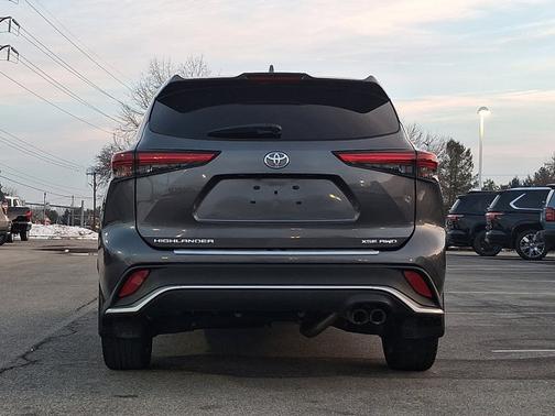 2023 Toyota Highlander XSE