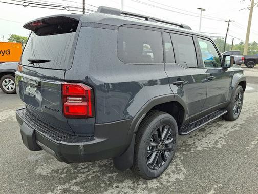 2025 Toyota Land Cruiser 