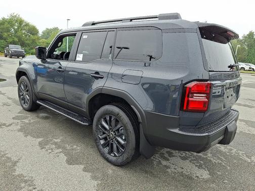 2025 Toyota Land Cruiser 