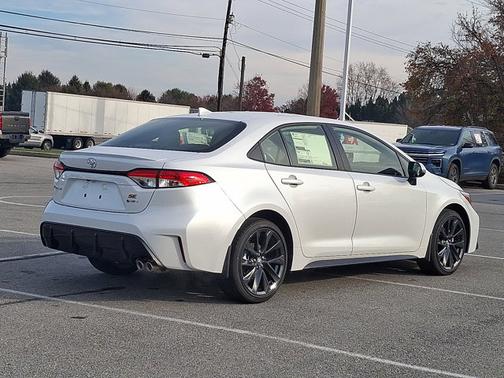 2026 Toyota Corolla Hybrid SE