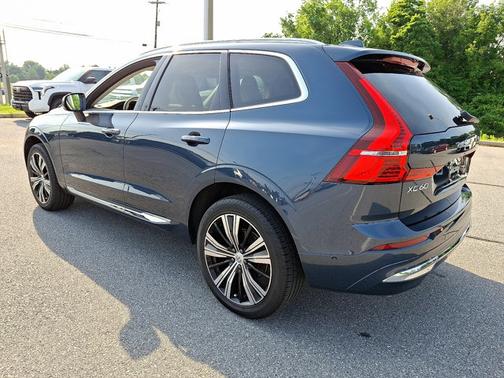 2023 Volvo XC60 Plus Bright Theme