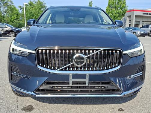 2023 Volvo XC60 Plus Bright Theme