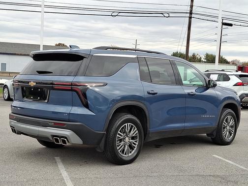 2024 Chevrolet Traverse AWD LT