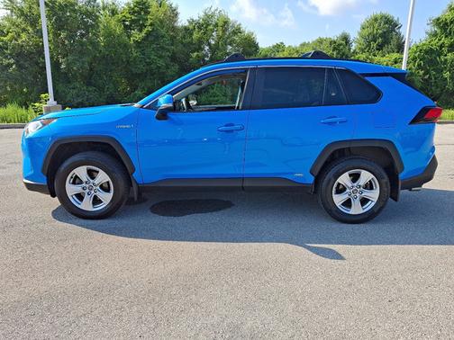 2020 Toyota RAV4 Hybrid XLE