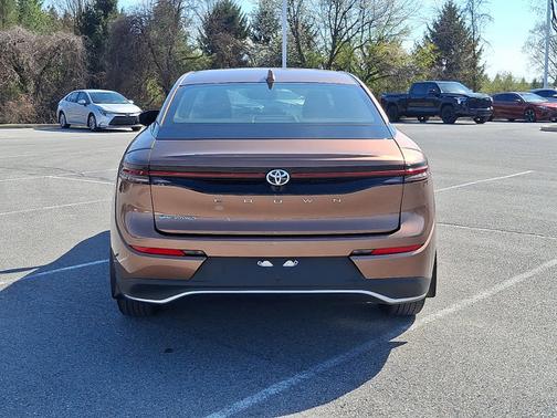 BRONZE AGE 2025 Toyota Crown XLE