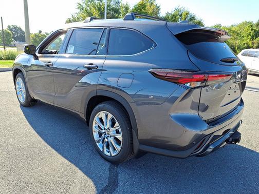 2025 Toyota Highlander Limited