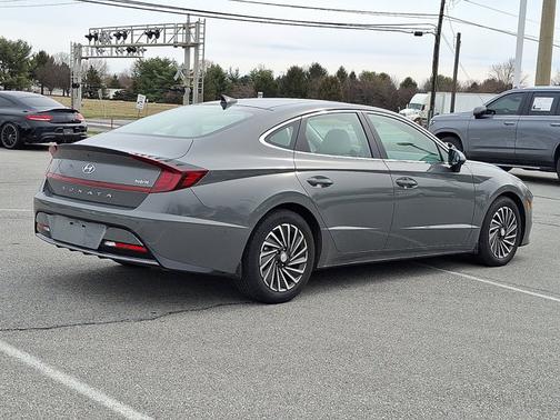 2023 Hyundai SONATA Hybrid Limited