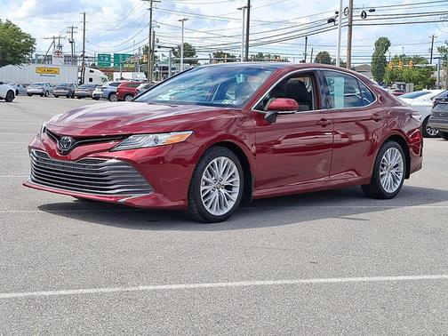RUBY FLARE PEARL 2020 Toyota Camry XLE