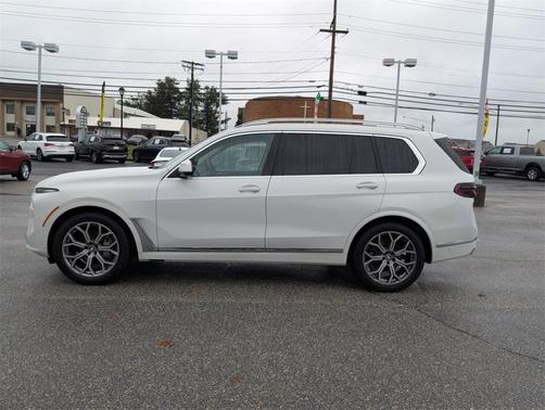 2024 BMW X7 xDrive40i
