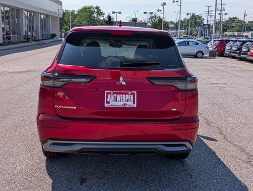 2025 Mitsubishi Outlander SE