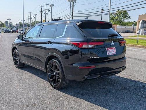2023 Mitsubishi Outlander SE Black Edition