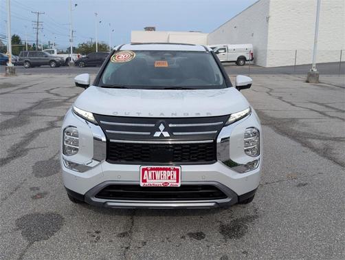 2025 Mitsubishi Outlander SE