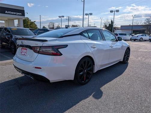 2021 Nissan Maxima SR