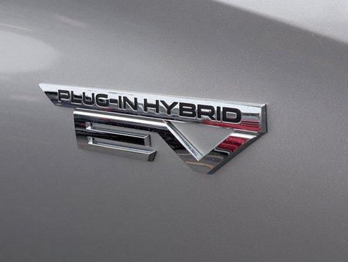 2025 Mitsubishi Outlander PHEV ES