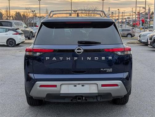 2023 Nissan Pathfinder Platinum